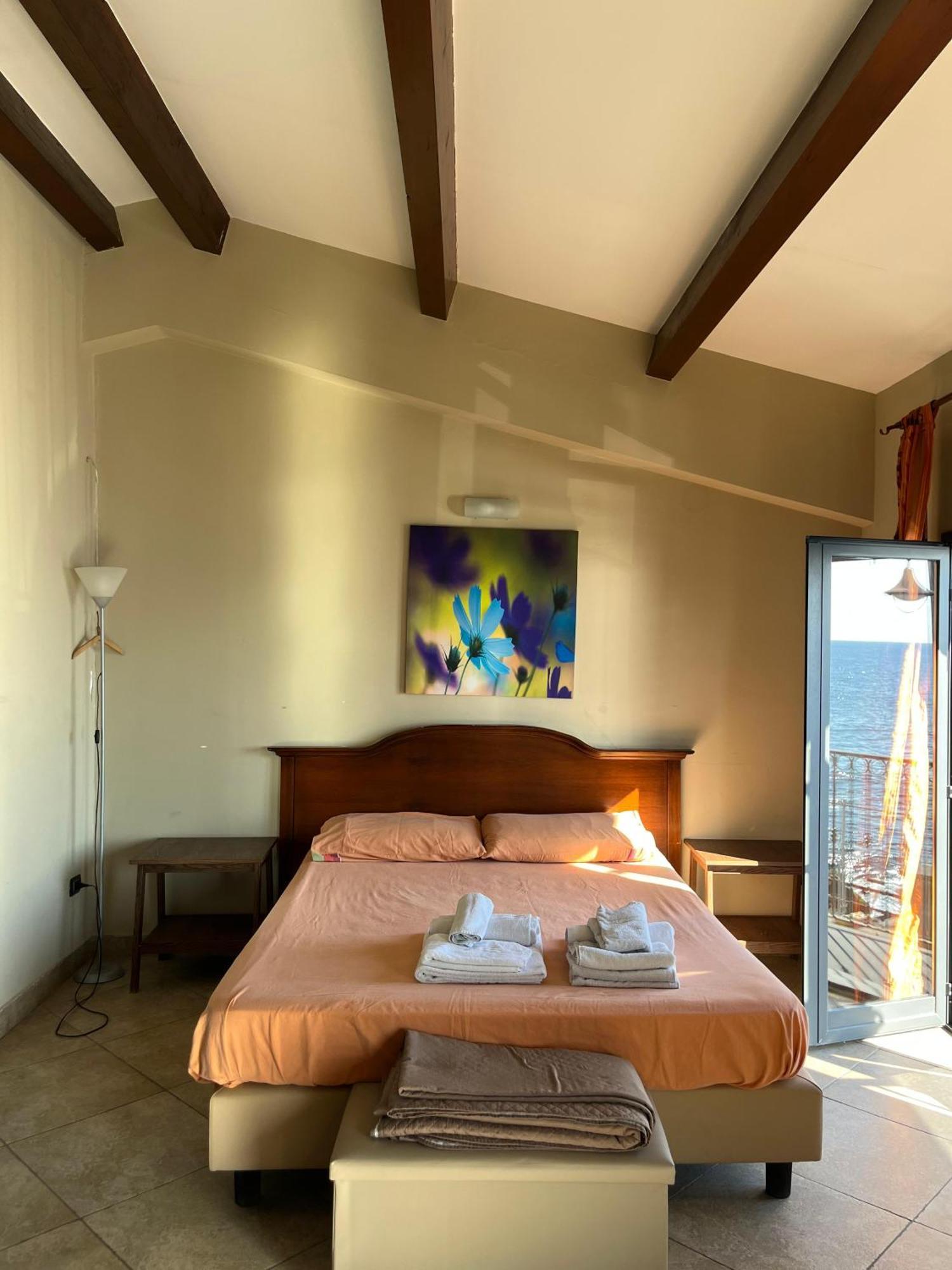 B&B Capomulini Bagian luar foto