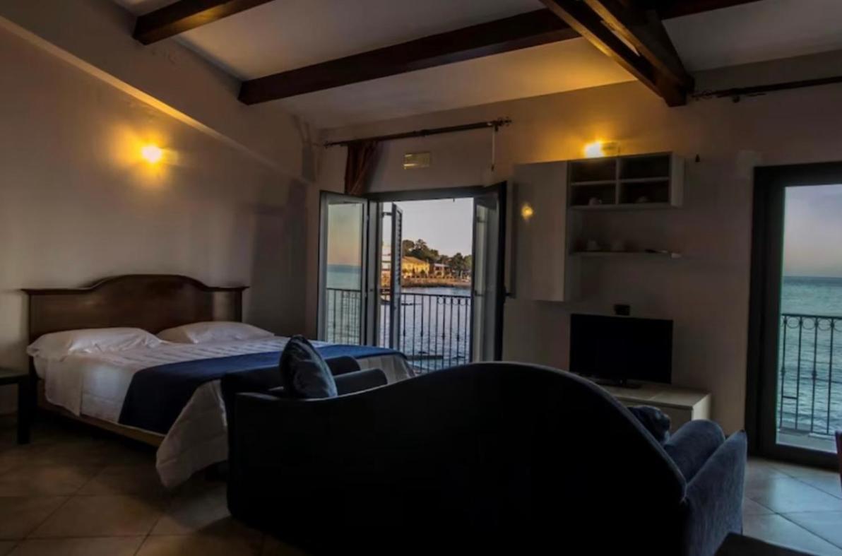 B&B Capomulini Bagian luar foto